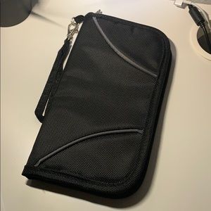 Travel wallet - RFID blocking